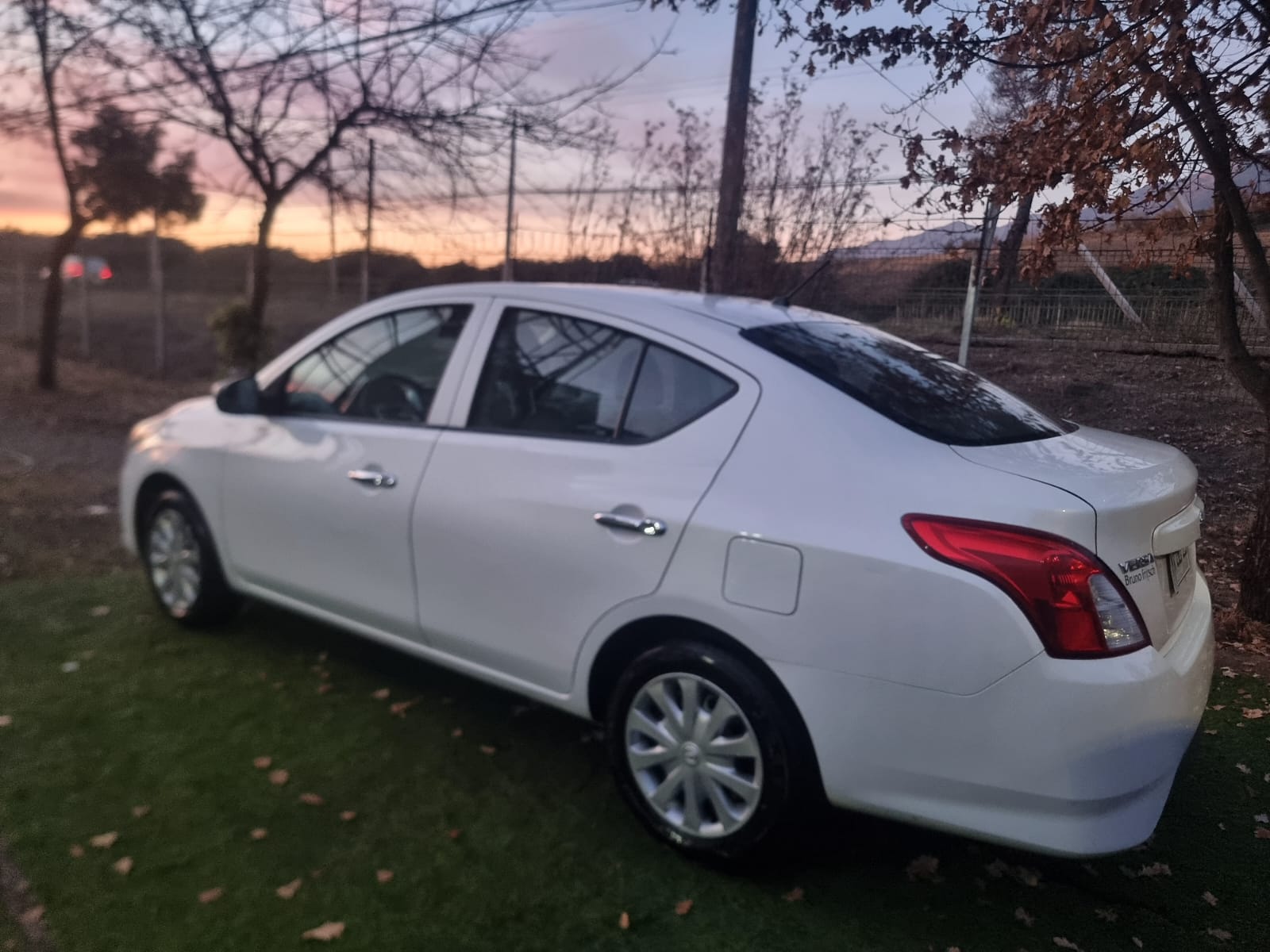 Nissan  versa